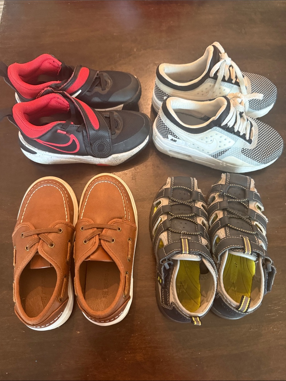 Nike Kids Black & Red Hook-and-Loop Sneakers